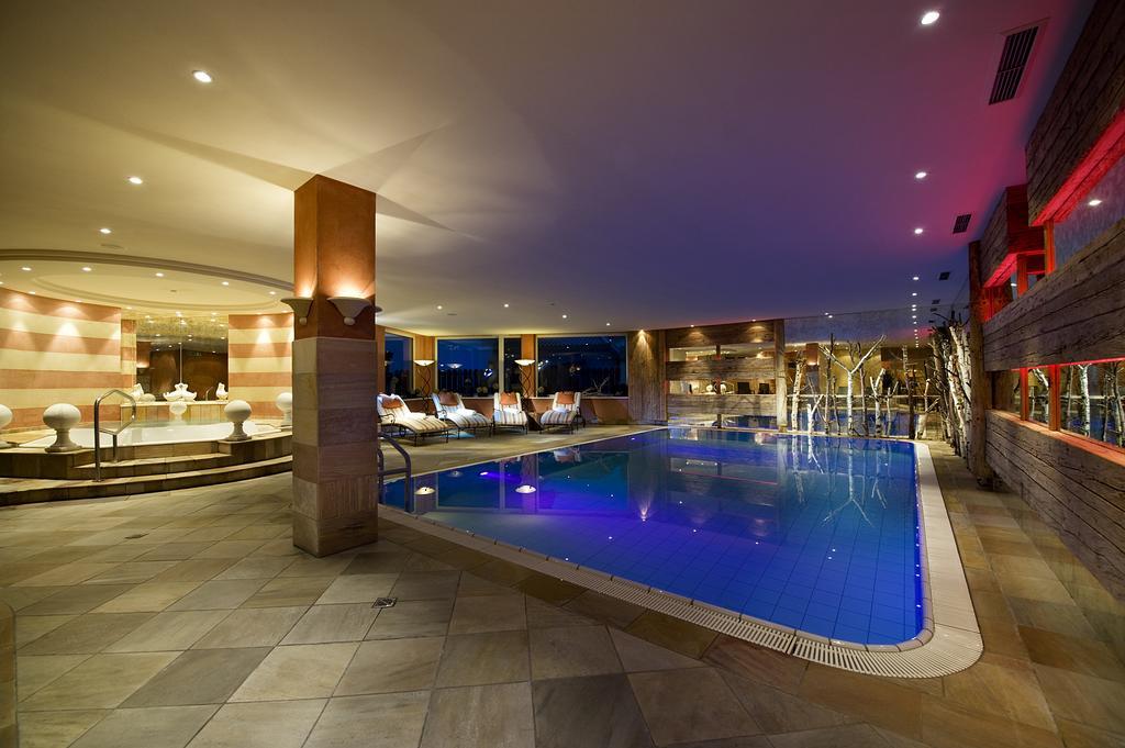 Hotel Alpin Spa Tuxerhof Екстериор снимка
