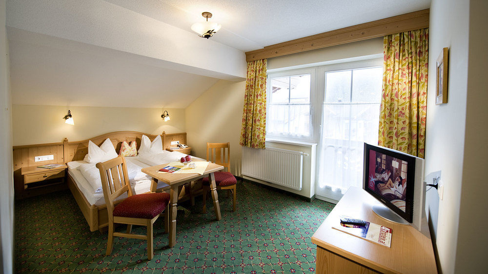 Hotel Alpin Spa Tuxerhof Екстериор снимка